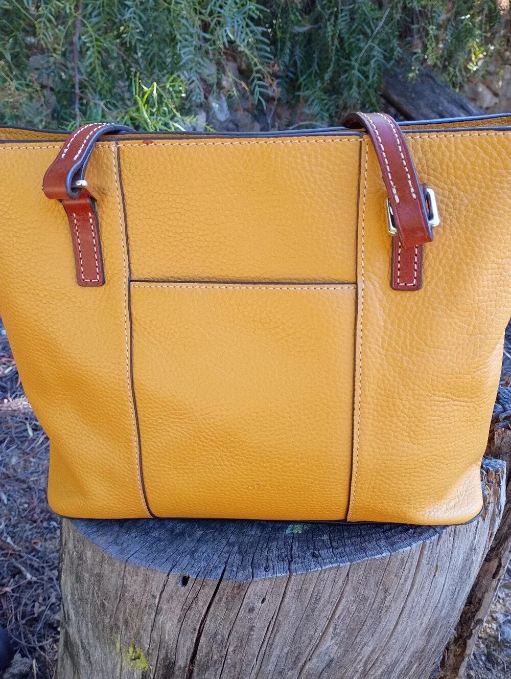 Dooney And Bourke Small Lexington - Picture 3 of 10